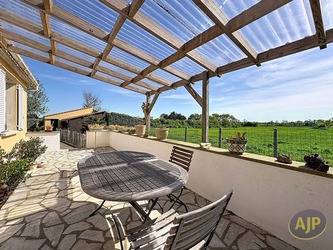 Maison à SAINT-DENIS-DU-PAYRE