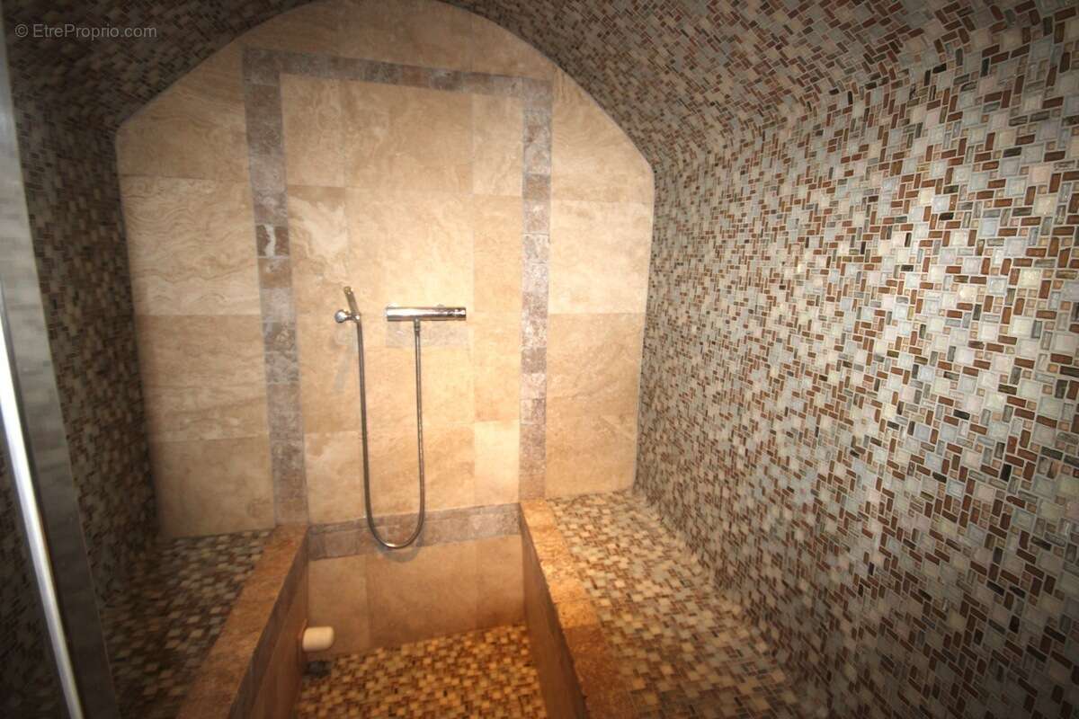 Maison à LA CADIERE-D&#039;AZUR