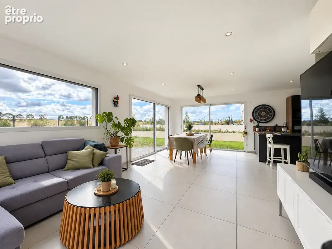 Maison - 6 Pièces - 122 m2 - photo 3