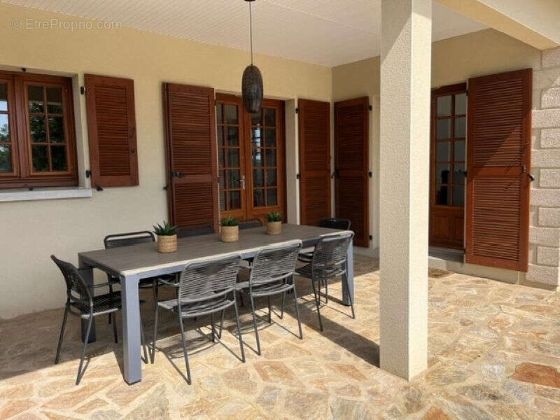 Maison à VAYRES