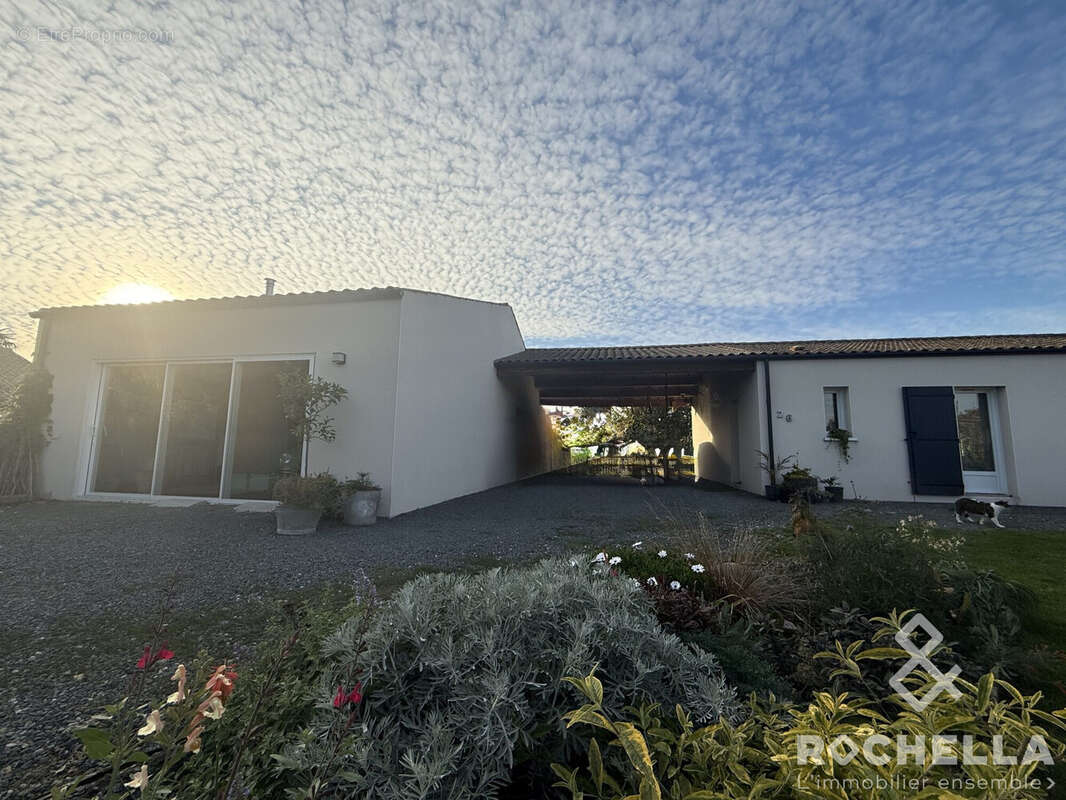 Maison à LES NOUILLERS