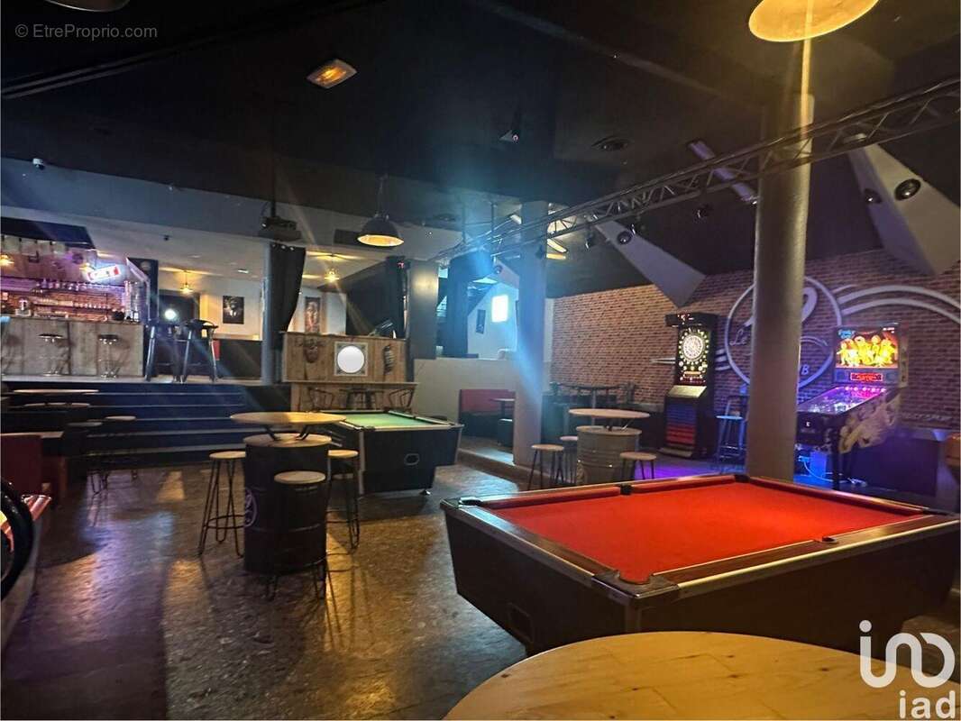 Photo 2 - Commerce à JOIGNY