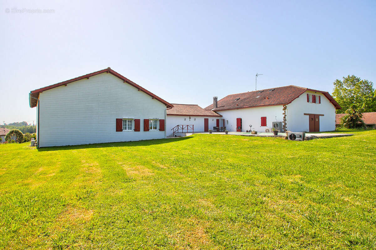 Maison à ARRAUTE-CHARRITTE