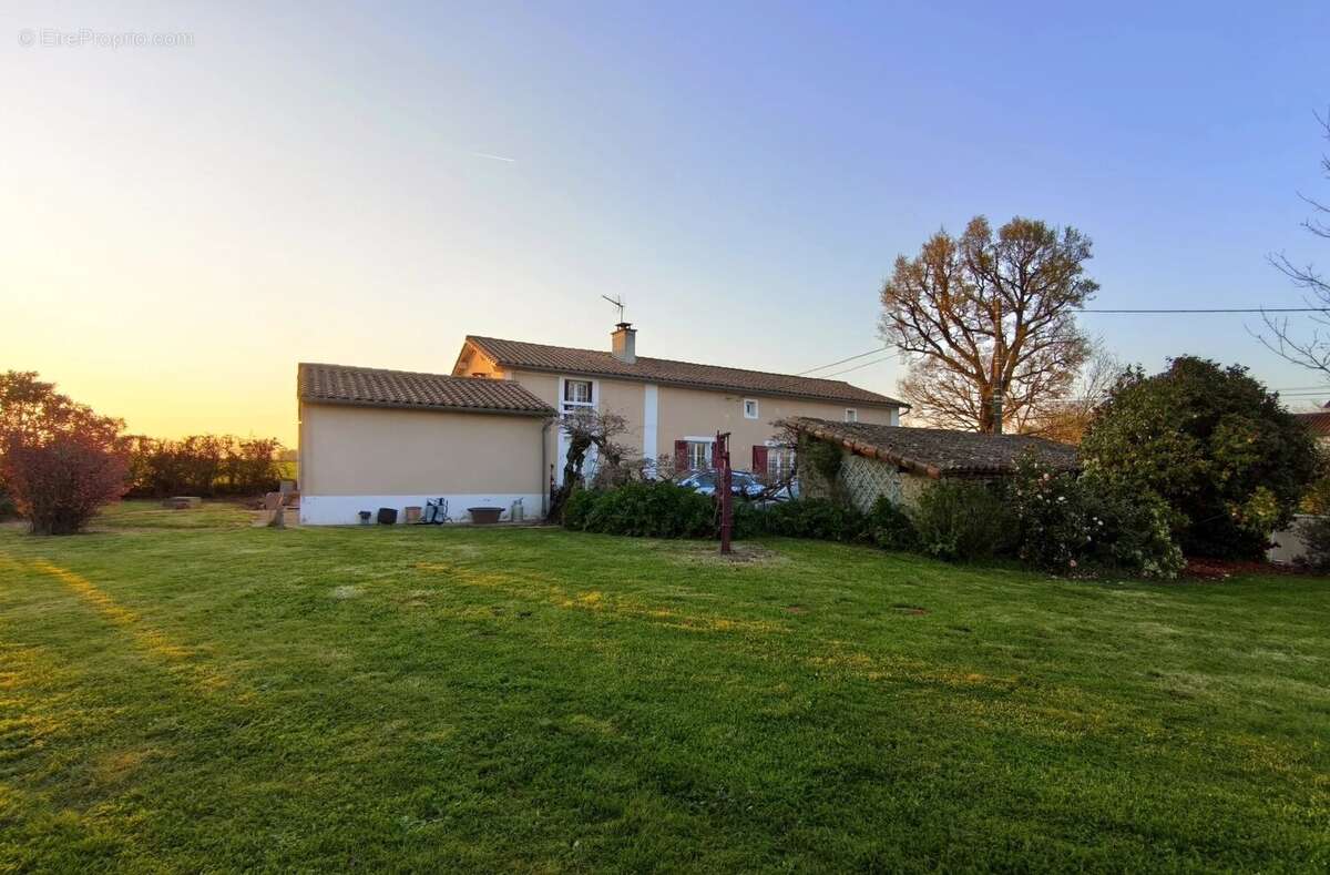 Maison à SOUDAN