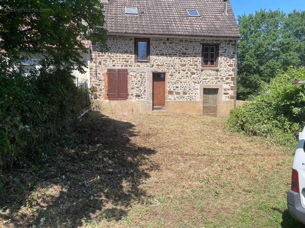 Une maison située dans un hameau, avec un grand jardin - photo 14