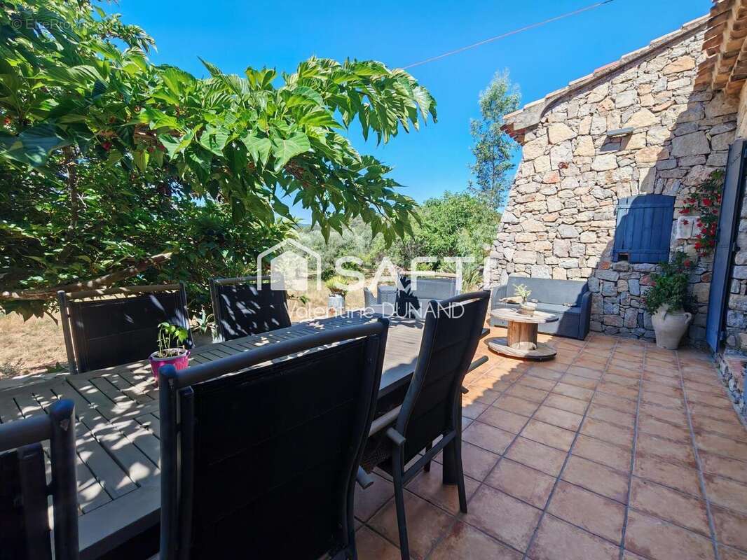 Maison 113 m² à La Roquebrussanne  - photo 3
