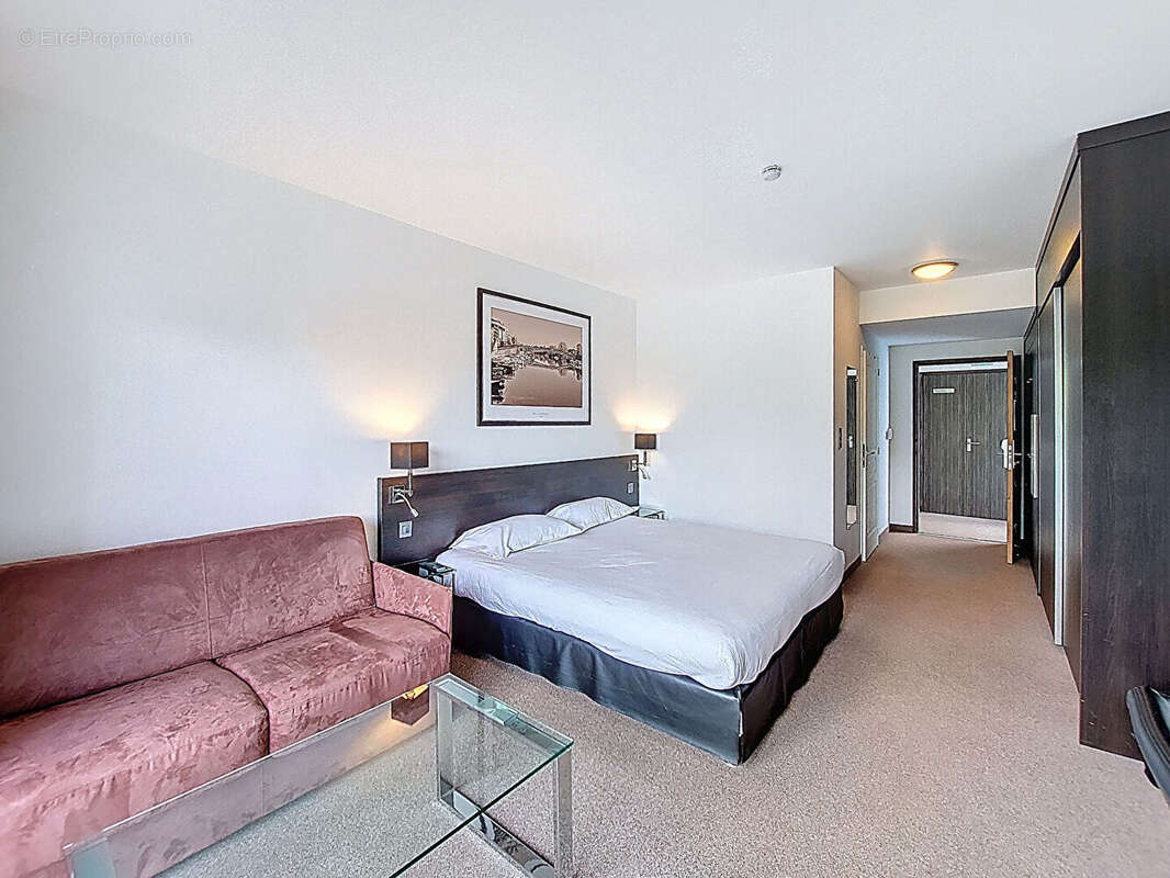 CARQUEFOU MAUBREUIL Appartement Studio meublé de 27 m² pour investissement locatif - photo 2