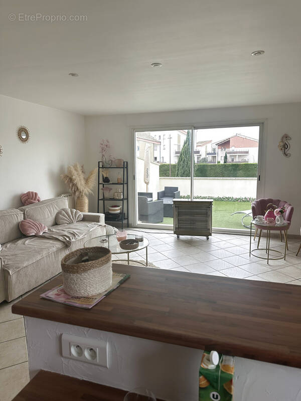 Appartement à L'ISLE-SUR-LA-SORGUE