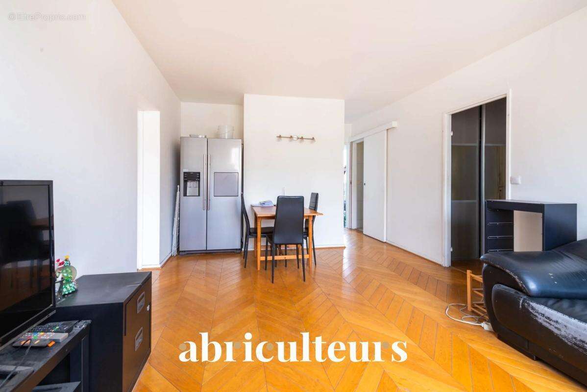 Appartement à COLOMBES