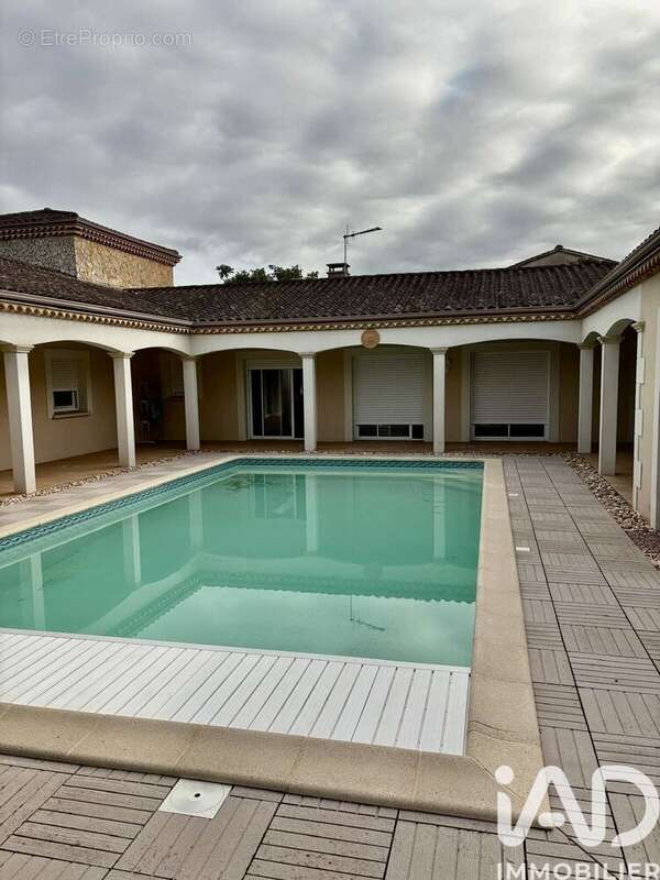 Photo 2 - Maison à AMBARES-ET-LAGRAVE