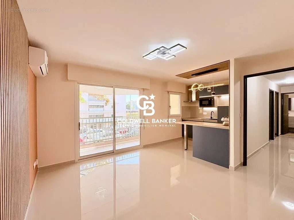 PORT FREJUS : Elégant appartement à quelques pas de la mer - photo 9