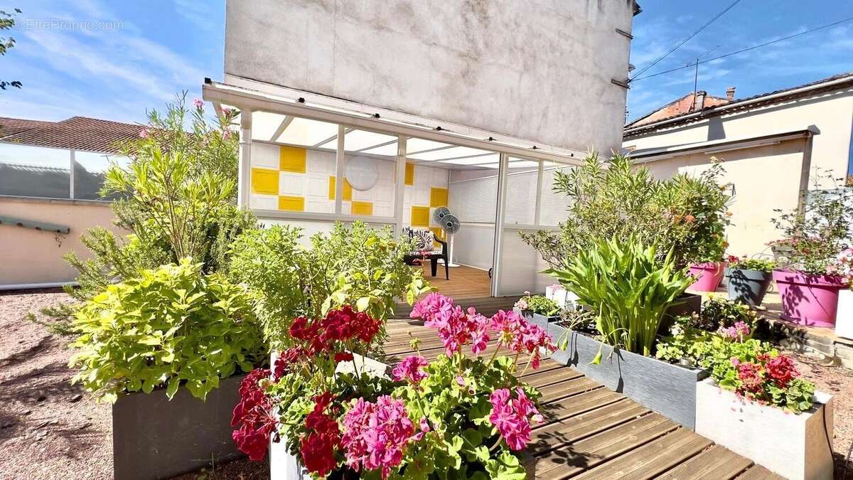 Maison à SAINTE-LIVRADE-SUR-LOT