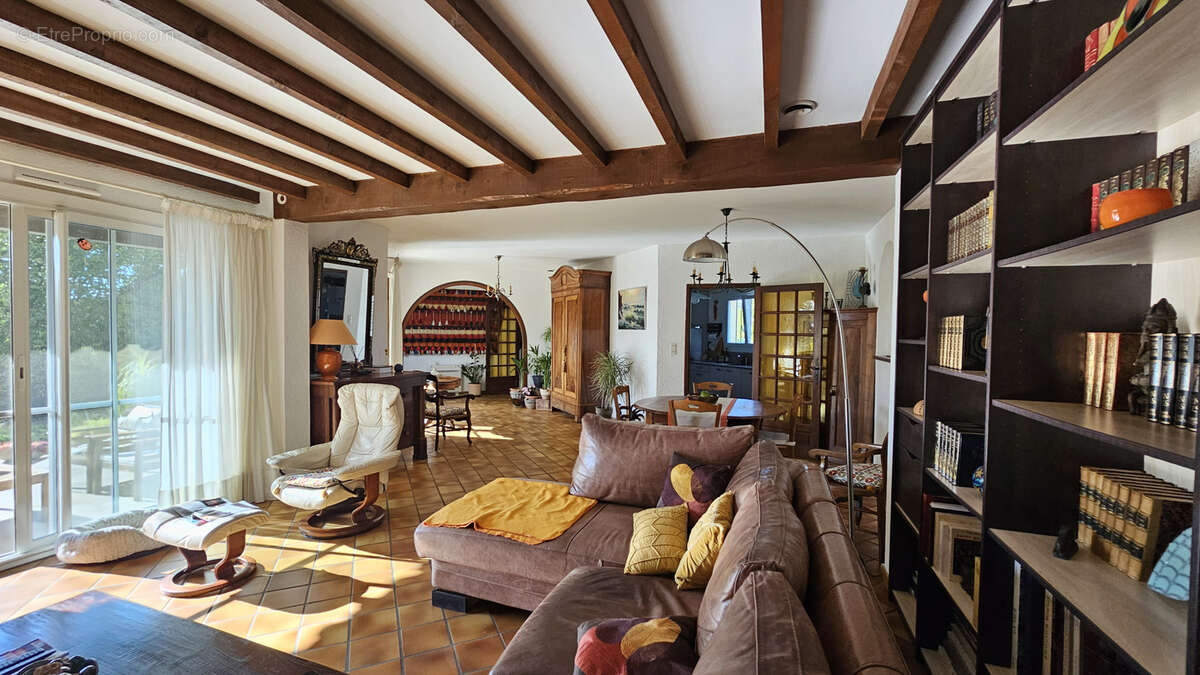 Maison à SAINT-GILLES