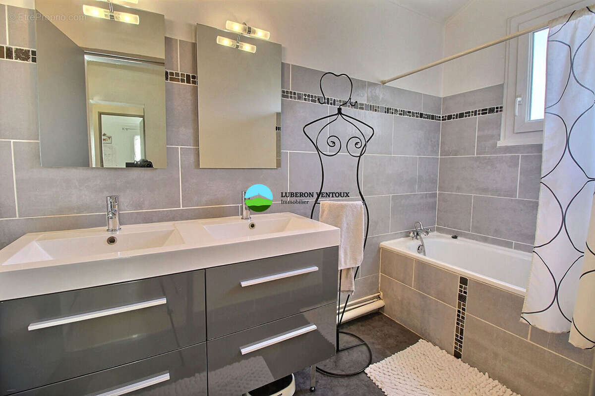 Maison à MALEMORT-DU-COMTAT