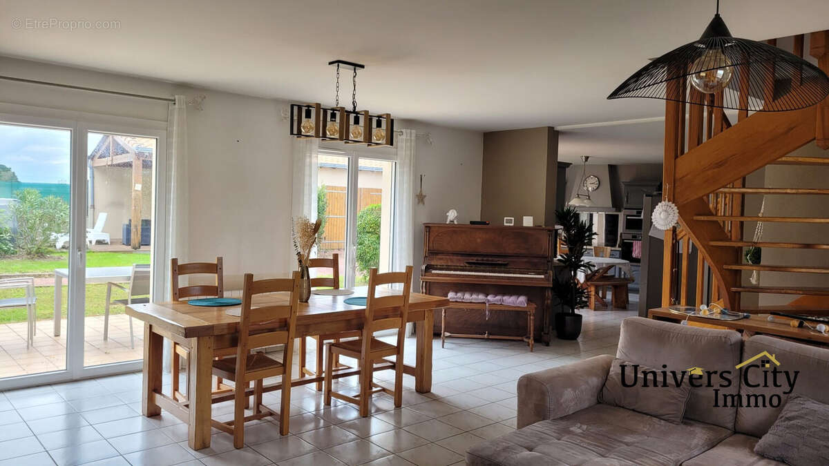 Maison à LES SORINIERES