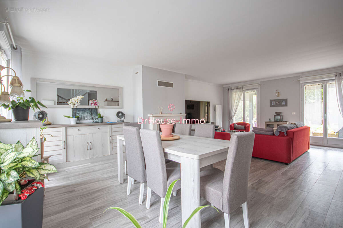 Maison à GARANCIERES