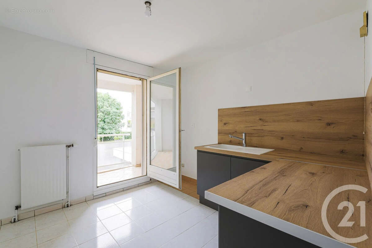 Appartement 71 m² à Grenoble  - photo 8