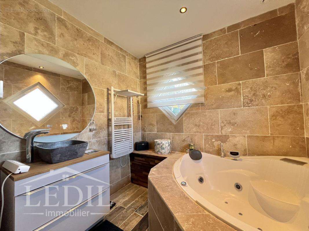 Maison à CAZAUBON