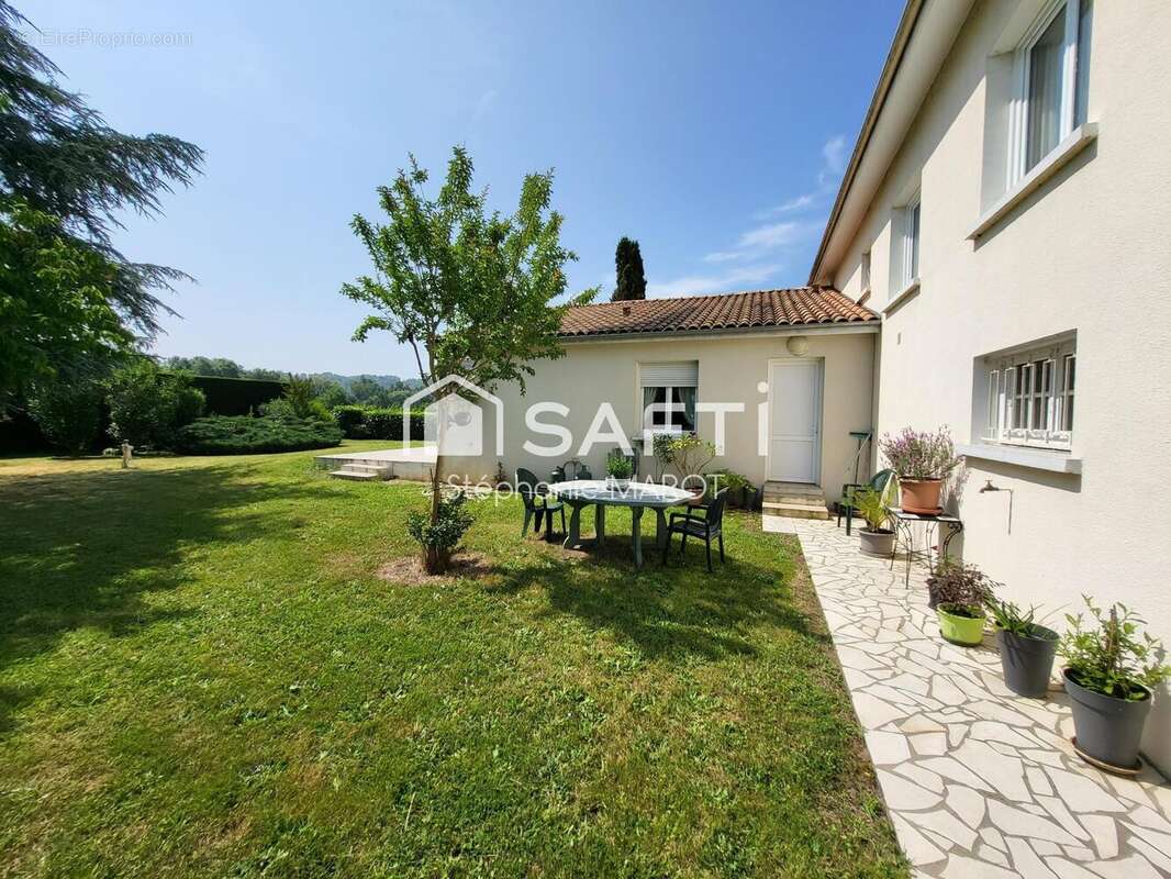 Photo 2 - Maison à PINEUILH