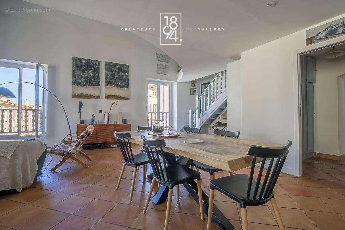 Appartement à MARSEILLE-1E