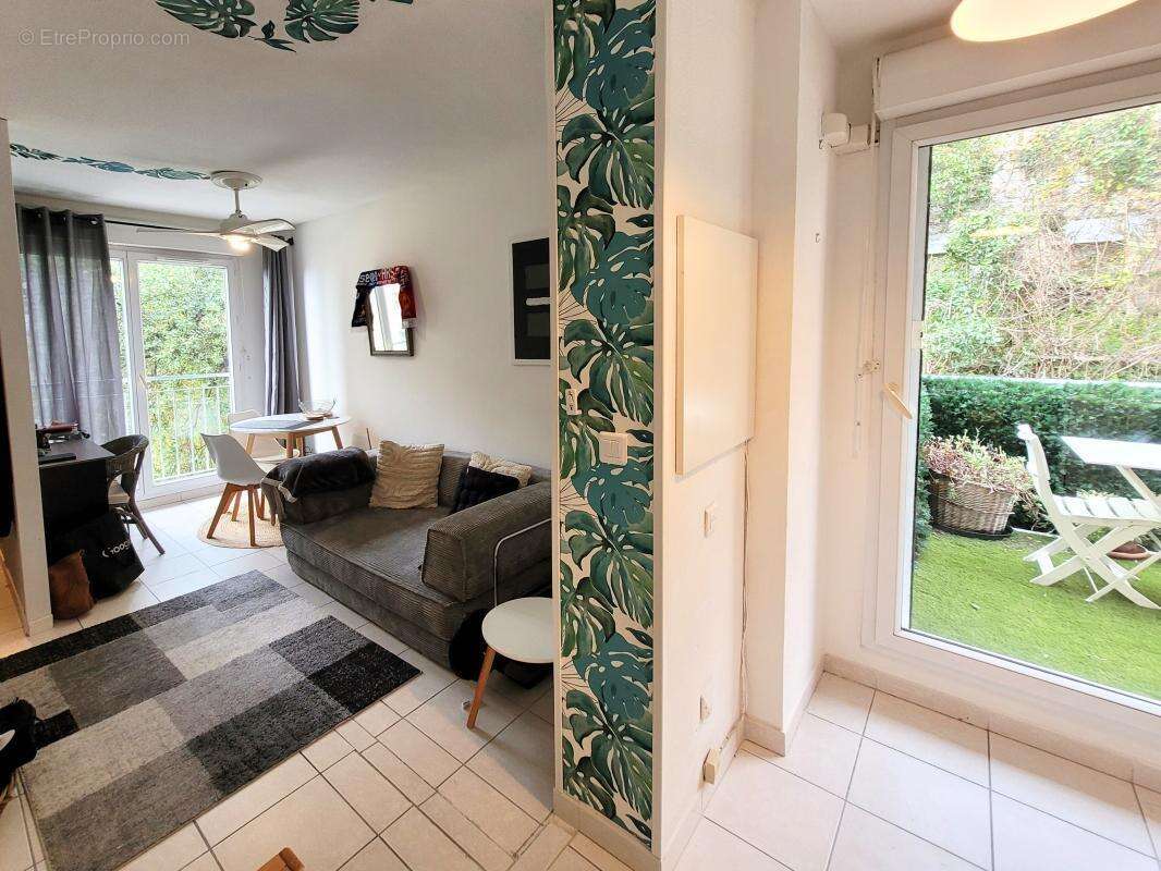 Appartement à BEAUSOLEIL