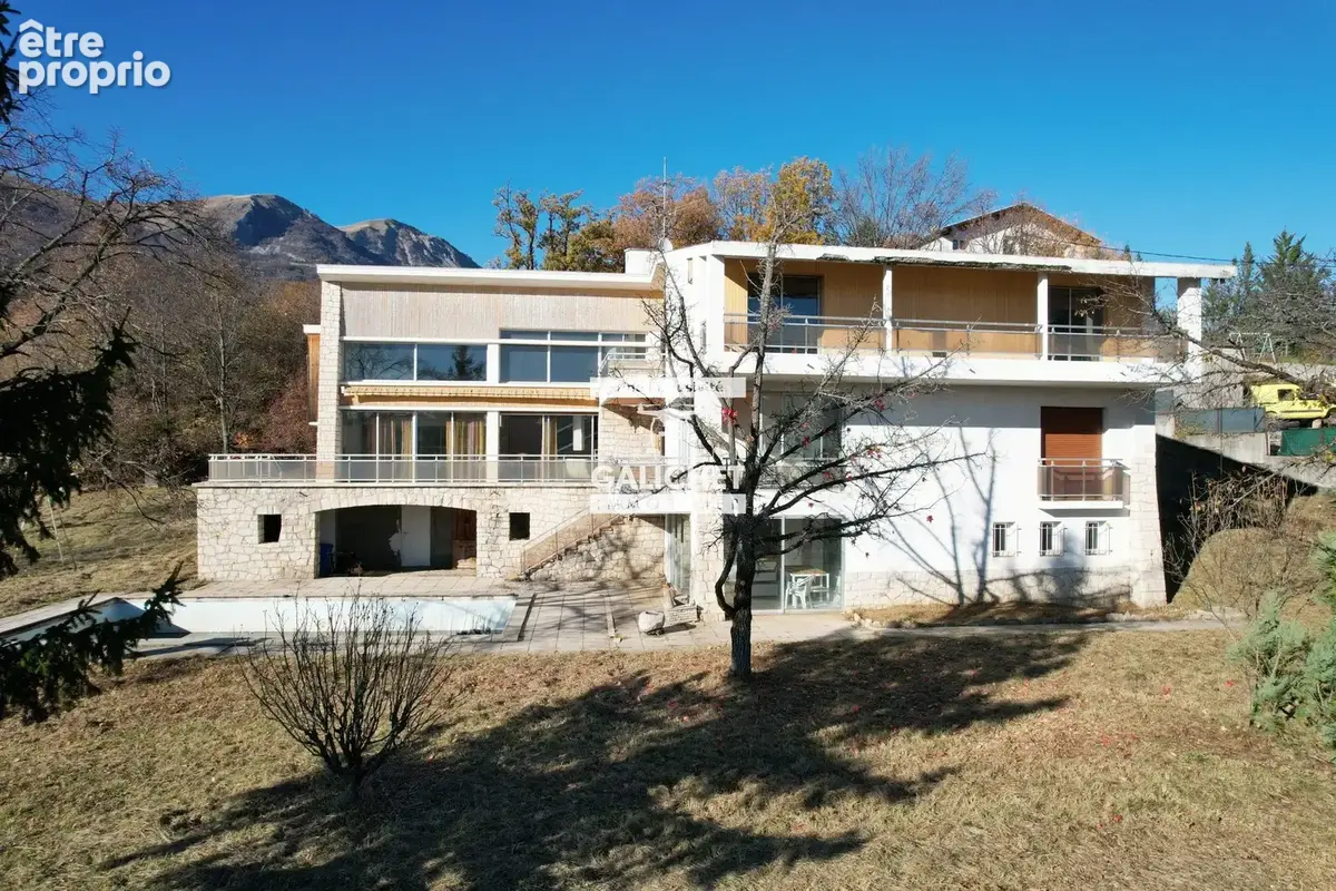 Maison 8 pièces 412 m² à vendre à Gap (05000) - photo 2