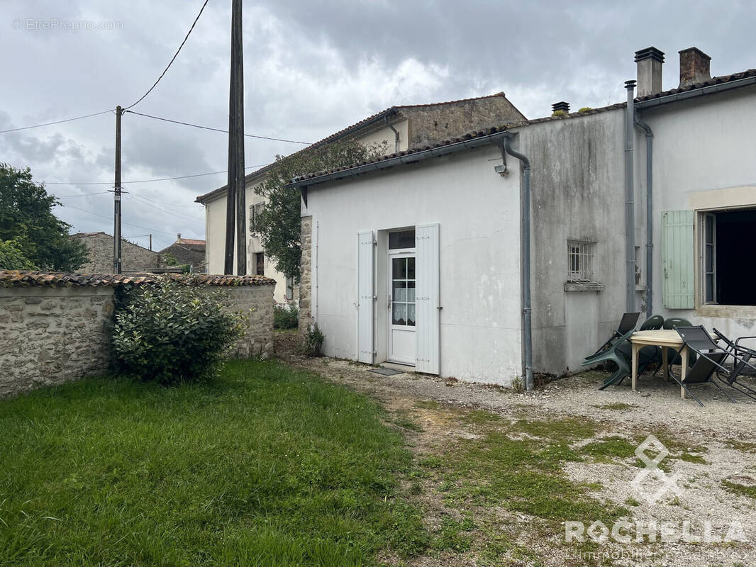 Maison à LOULAY