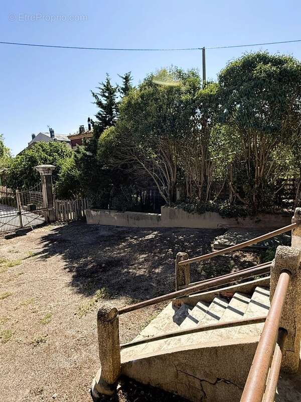 Maison à FELINES-MINERVOIS