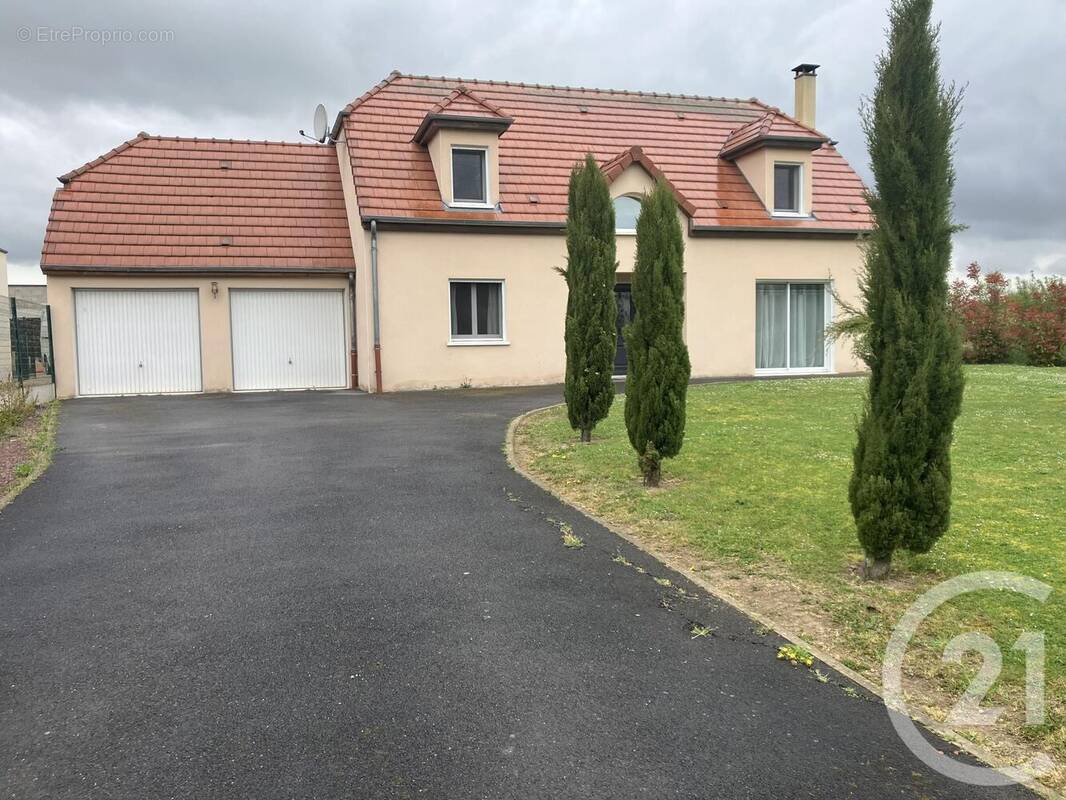 Maison à SAINT-LUMIER-EN-CHAMPAGNE