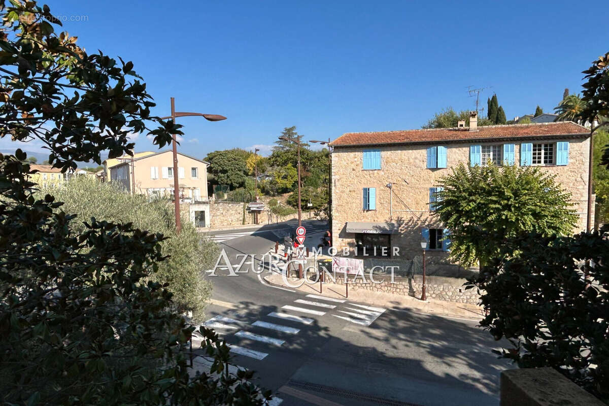 Appartement à MOUGINS