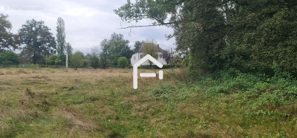 Maison à ALLASSAC