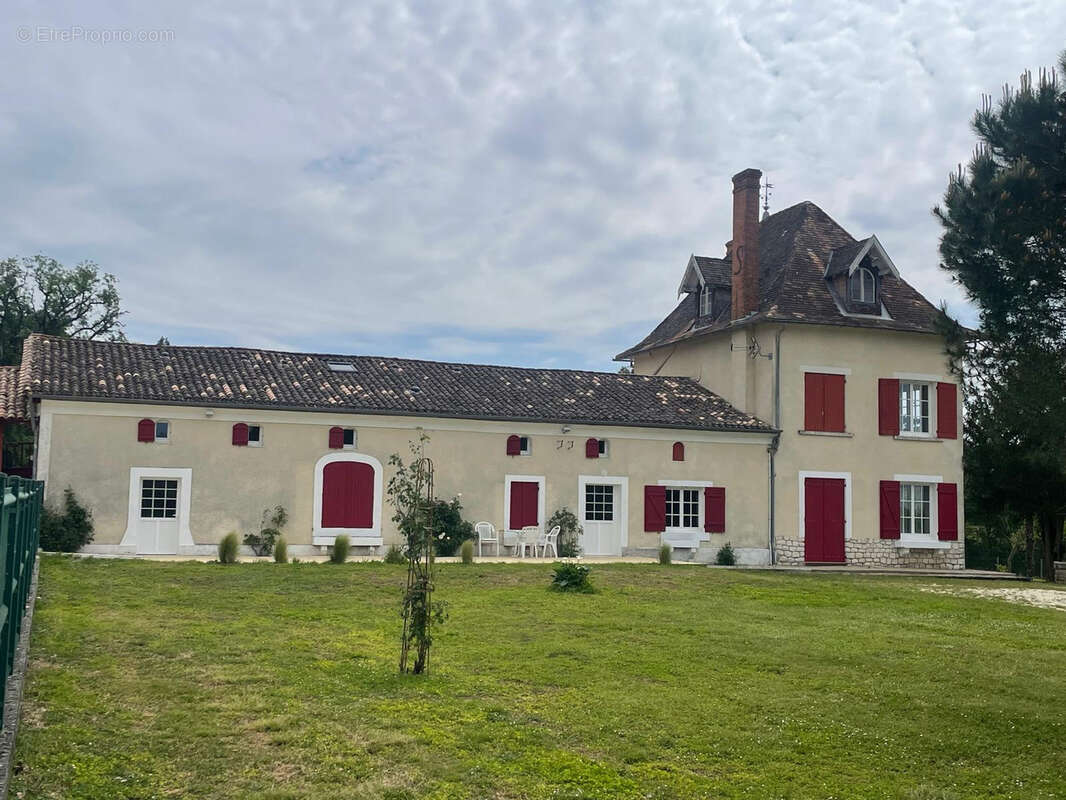 Maison à MONTPON-MENESTEROL