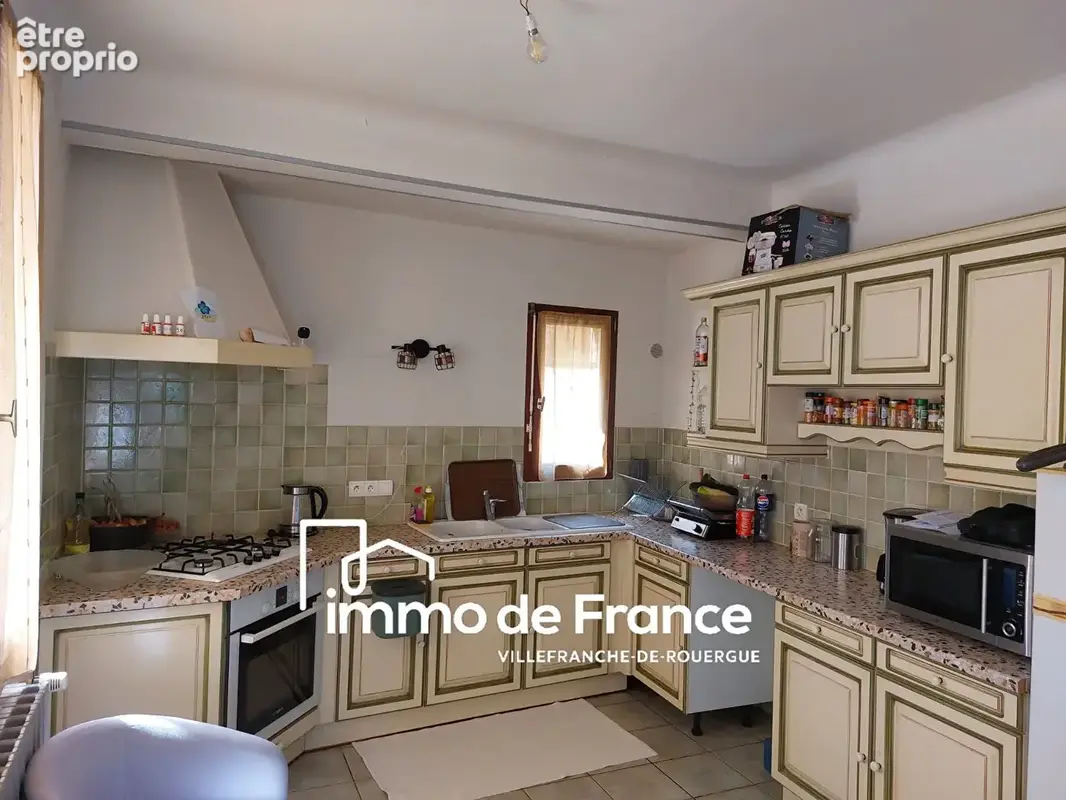 Maison de ville 108.25m² - Centre-ville, garage, terrasse et cour - photo 3