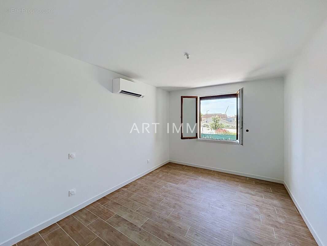 A vendre appartement trois chambres avec balcon. - photo 9