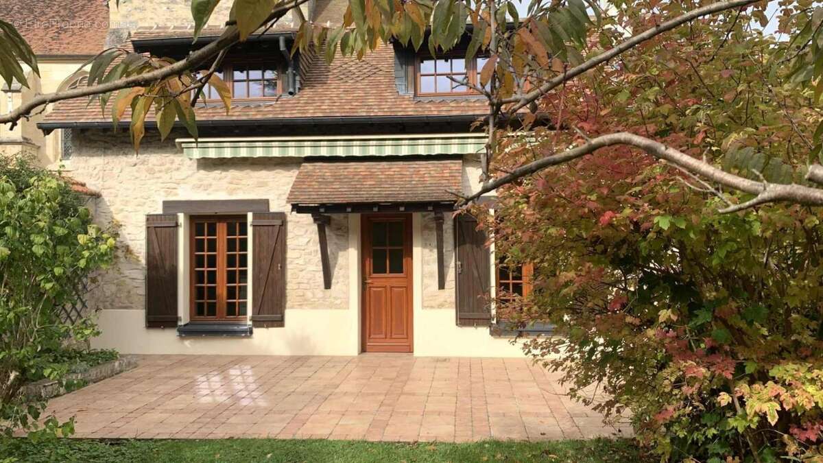 Maison à MAREIL-SUR-MAULDRE