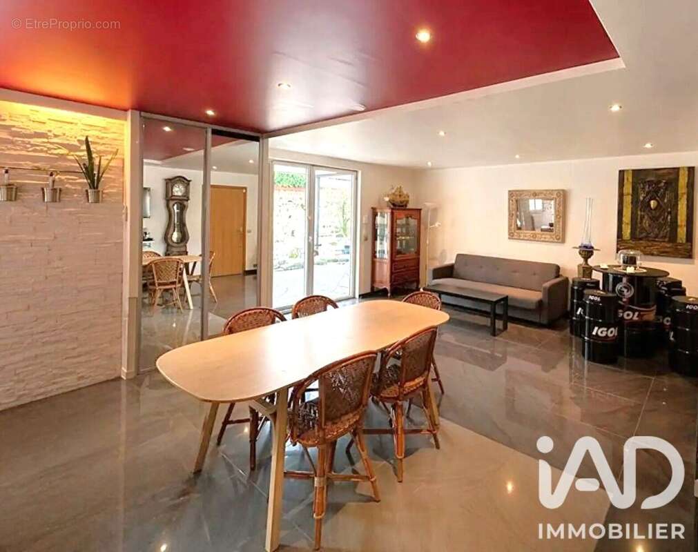 Photo 8 - Appartement à LA GARENNE-COLOMBES