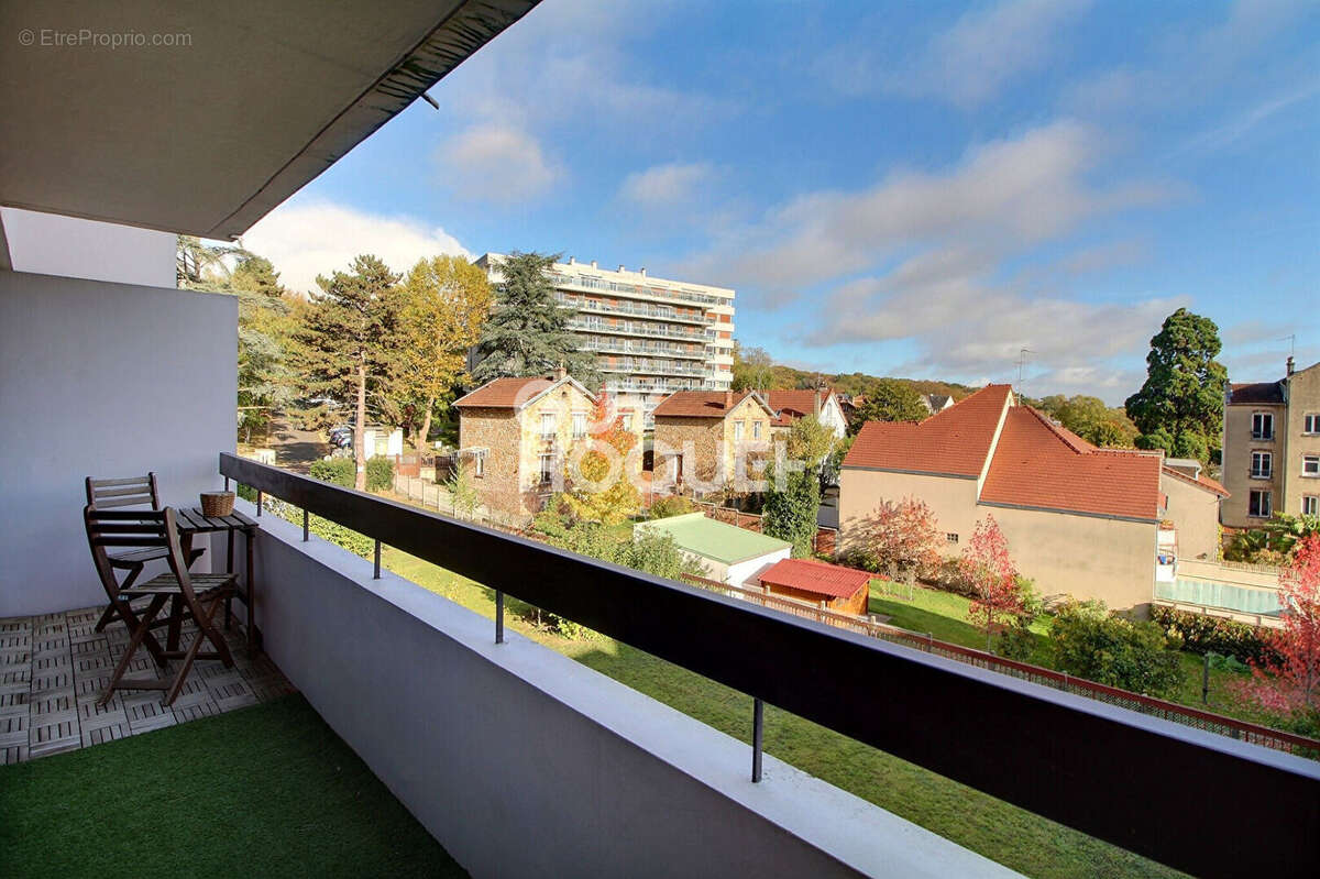 Appartement à CHAVILLE