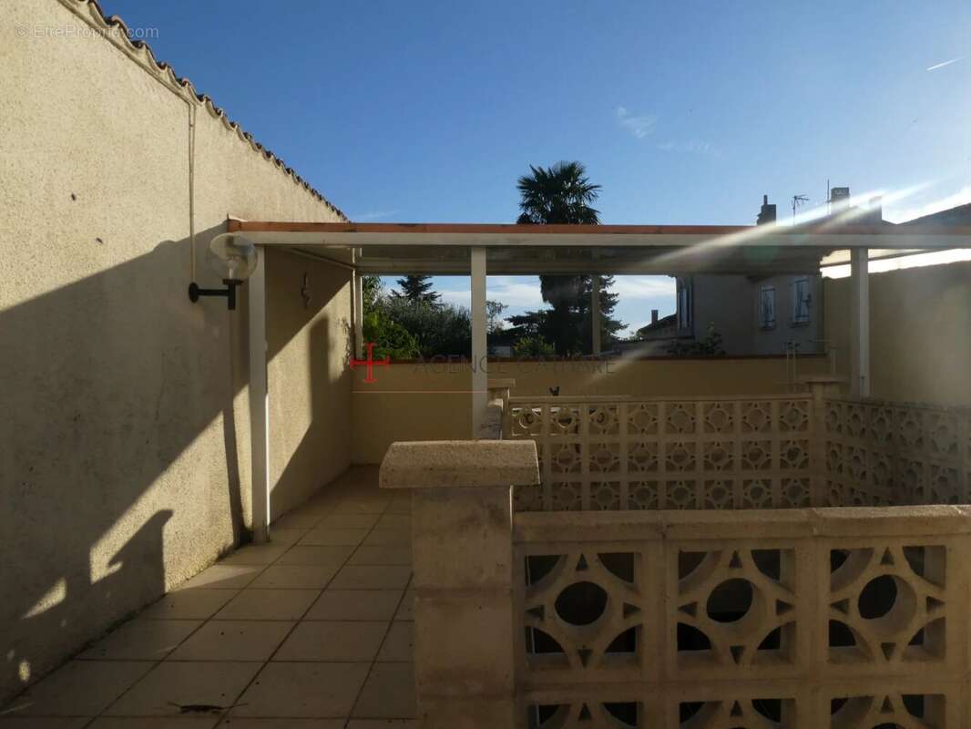 Maison à SAINT-JUERY