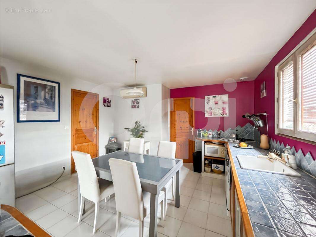 Maison à PUGET-VILLE