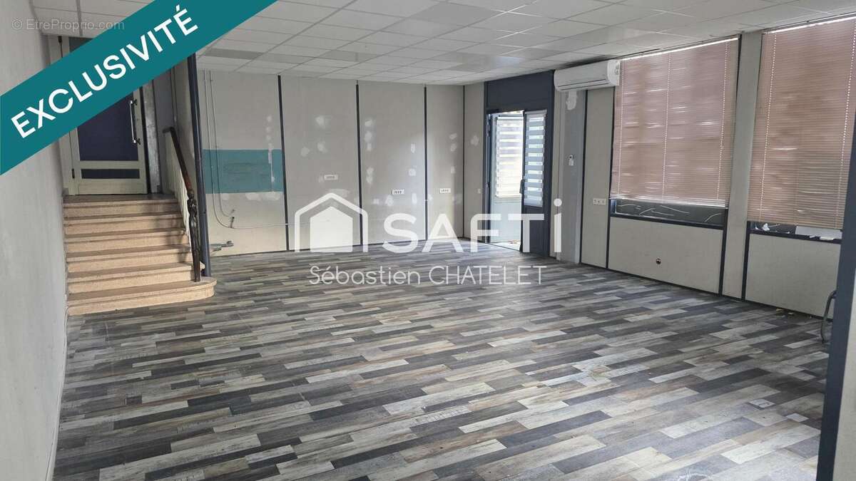 Photo 3 - Commerce à RUMILLY