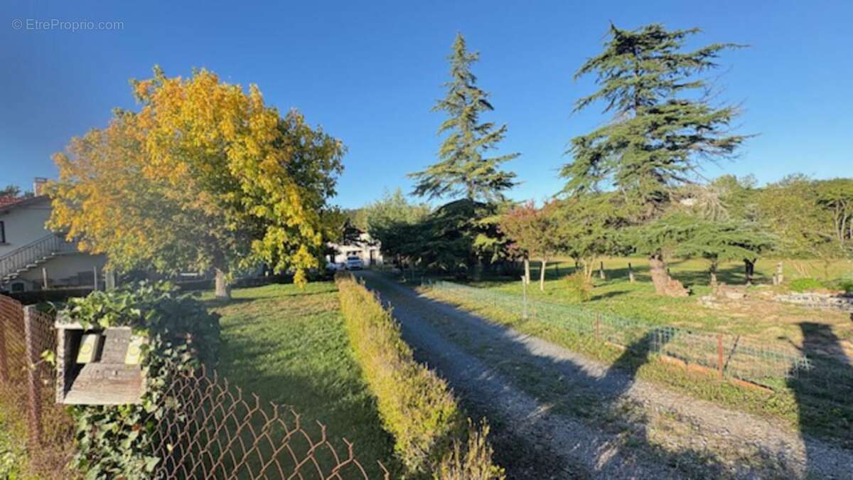 Maison à LABESSIERE-CANDEIL