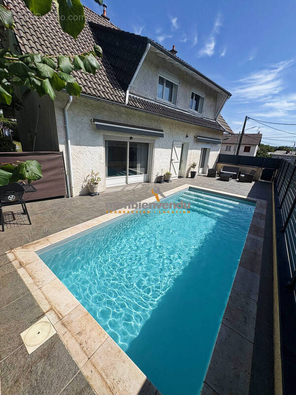 Maison à SANSAC-DE-MARMIESSE