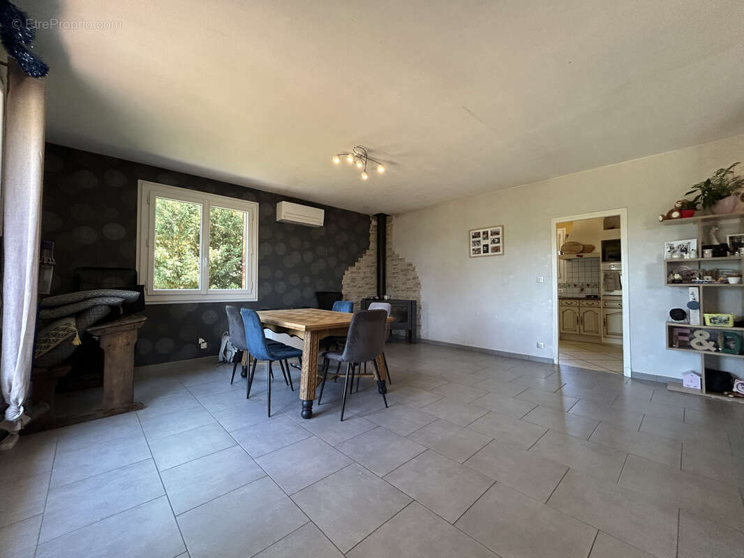 Maison à EVAUX-LES-BAINS