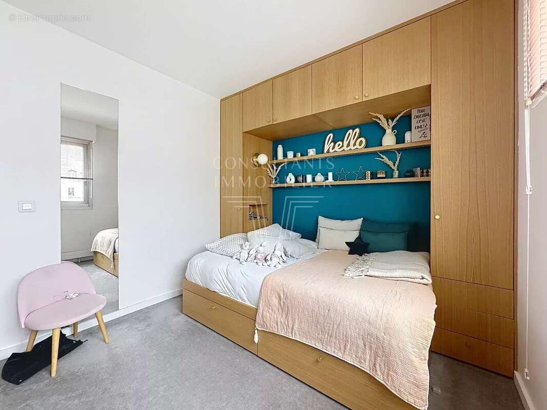 Appartement à PARIS-7E