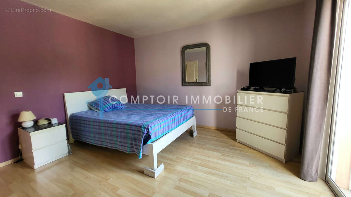 DPT GARD (30), à vendre, secteur PARIGNARGUES, maison de 181m2 habitables, de plain-pied, type 5, piscine, jar - photo 9