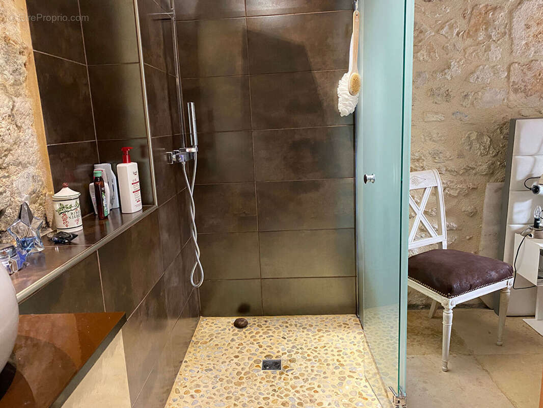 Maison à ROUFFIGNAC-SAINT-CERNIN-DE-REILHAC