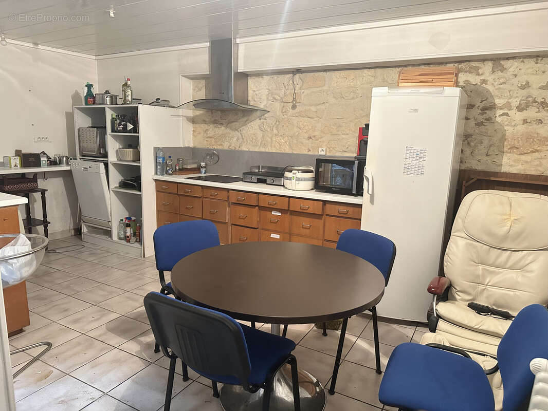 Immeuble mixte commerce et habitation - photo 11