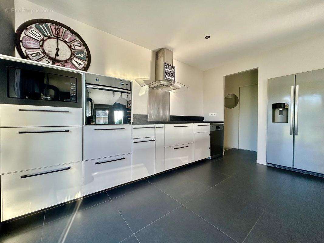 Maison à SAINT-GENIX-SUR-GUIERS