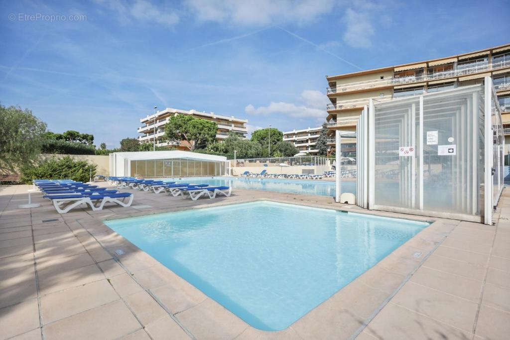 Appartement à SAINT-LAURENT-DU-VAR
