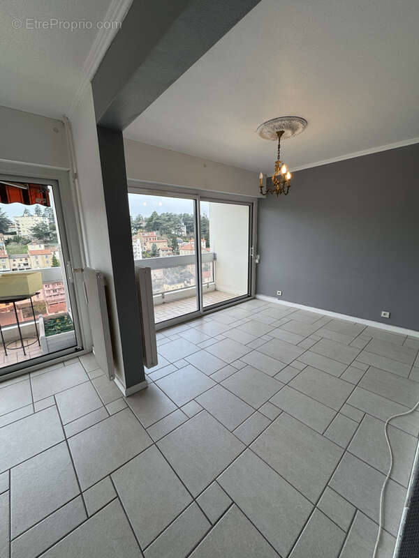 Appartement à SAINT-ETIENNE